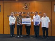 Pimpin Konsorsium ABMN, Asuransi Jasindo Serahkan Klaim Rp 17,6 Miliar kepada Kementerian Agama