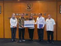 Pimpin Konsorsium ABMN, Asuransi Jasindo Serahkan Klaim Rp 17,6 Miliar kepada Kementerian Agama
