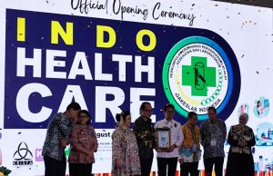 Menkes Buka Pameran INDOHEALTHCARE GAKESLAB EXPO 2025
