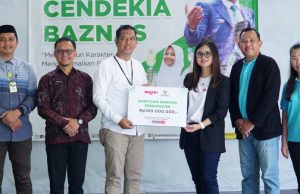 Bersama BAZNAS RI, PT Wook Global Technology Salurkan Bantuan Peralatan Sekolah untuk Santri SCB