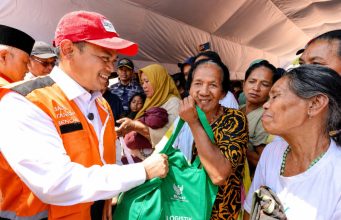 BAZNAS RI Salurkan Bantuan Paket Logistik Keluarga bagi Penyintas Gempa di NTT