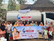 Tempo Scan Group Salurkan Air Bersih ke Area Terdampak Kekeringan Ekstrim