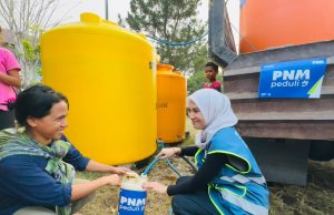 PNM Peduli Hadirkan Akses Air Bersih untuk Pengungsi Gempa NTT