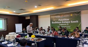 AKPY-BPDP-Ditjenbun Ajak Pekebun Paser Perbarui Ilmu Budidaya Sawit