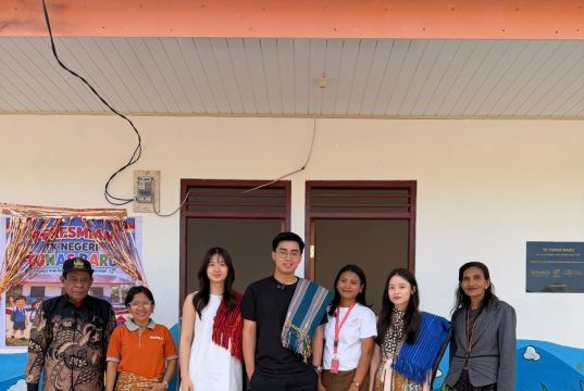 Timothy Ronald Bangun Sekolah ke 5 di Sumba Timur