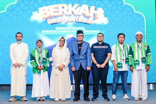 Lewat Program BERKAH, Grab Berangkatkan 105 Mitra Pengemudi Untuk Umrah