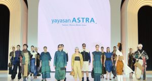Yayasan Astra – YDBA Hadirkan 5 UMKM Fashion Binaan di Fashion Nation 2026, Angkat Tenun Manggarai Barat ke Panggung Fashion Modern