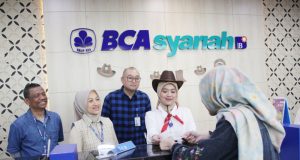 Jajaran Direksi BCA Syariah Menyapa Langsung Nasabah di Hari Pelanggan Nasional 2026