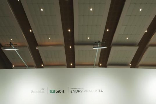 Investasi Tak Sekadar Angka, Bibit dan Stockbit Angkat Literasi Keuangan Lewat Seni